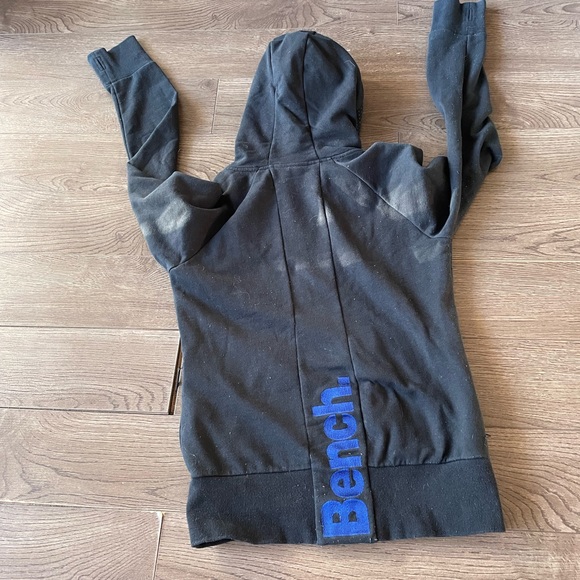 🎁3/$30 Bench Hoodie - Picture 4 of 4